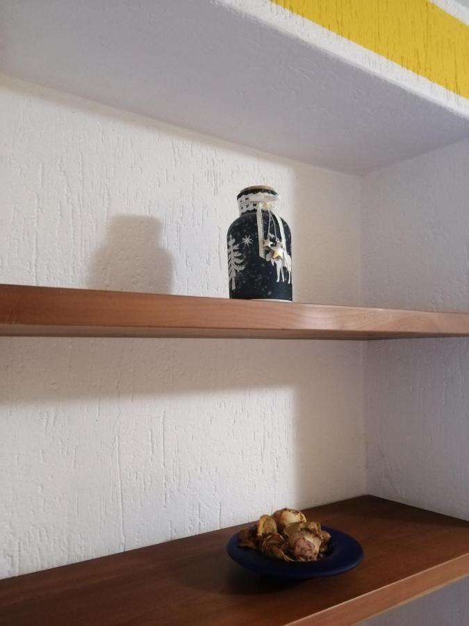 Casa Vacanze A ラ・サル エクステリア 写真