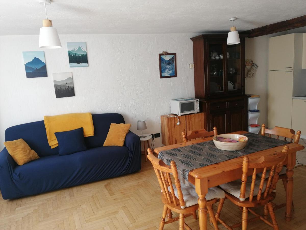 Casa Vacanze A ラ・サル エクステリア 写真